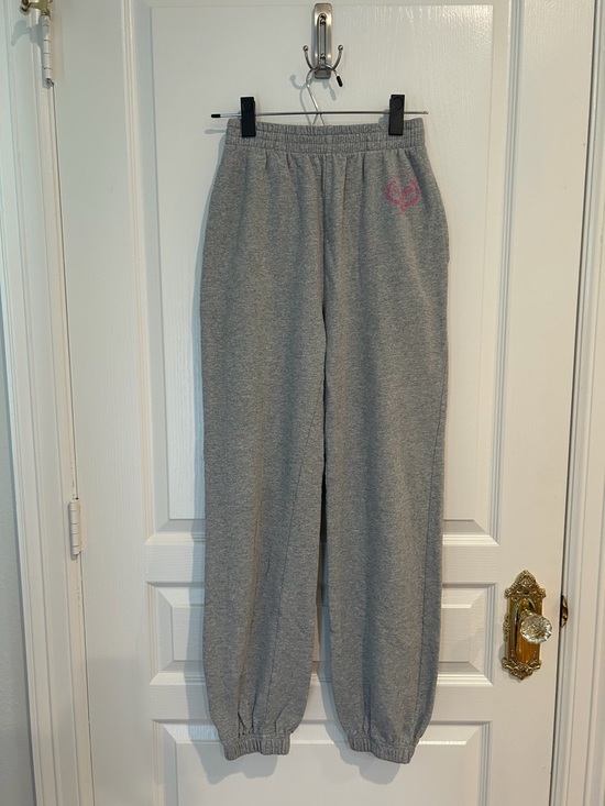 LoveShackFancy Pants - LOVE SHACK FANCY Gray Sweatpants with Pink Heart Accent / Size XS /